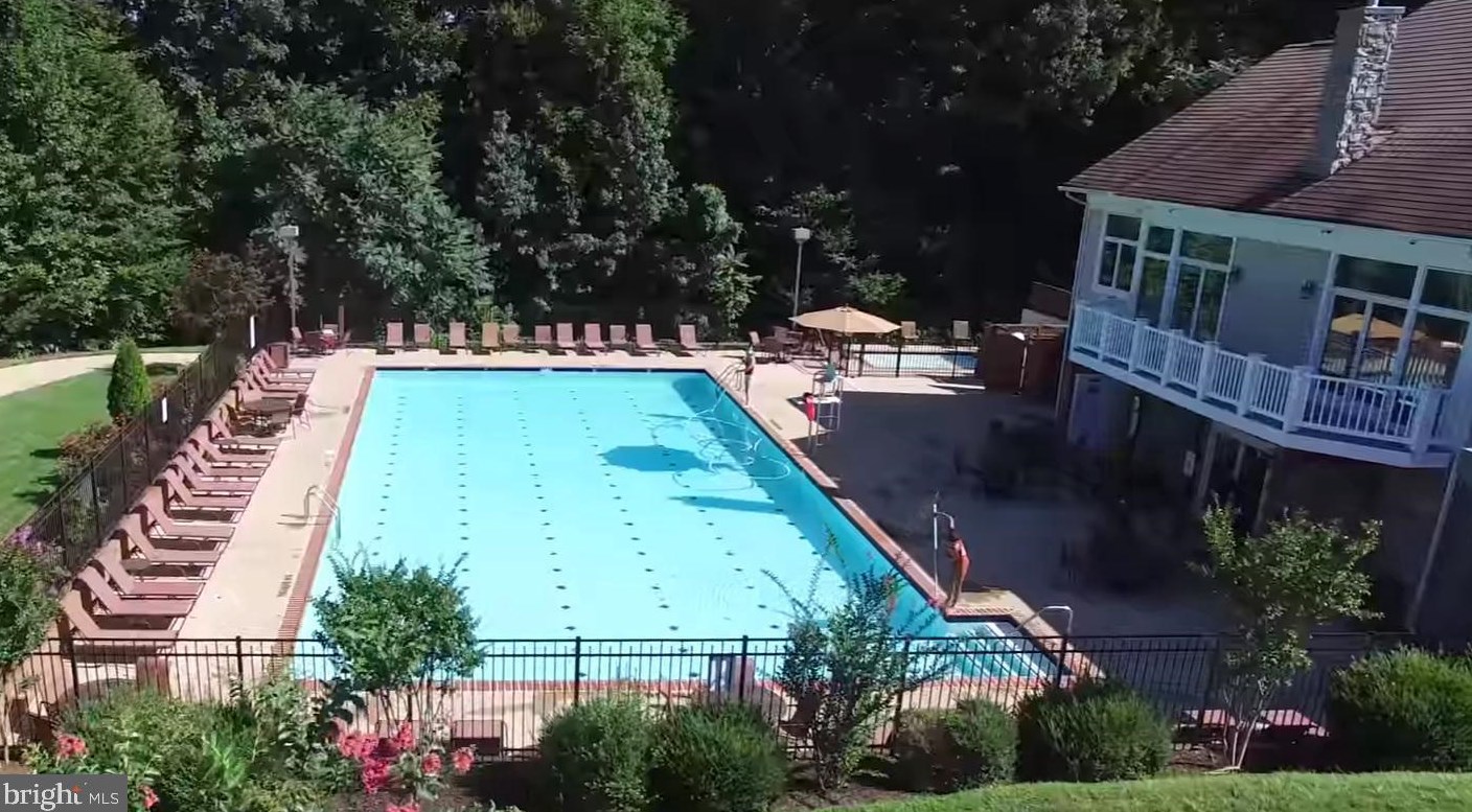 18 Monument Dr, Stafford VA  22554-8508 exterior