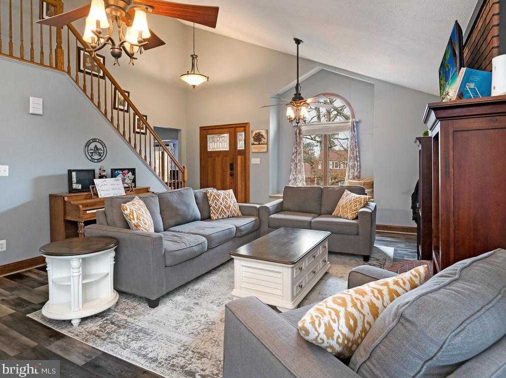 2004 State Room Dr, Stafford VA  22554-2322 exterior