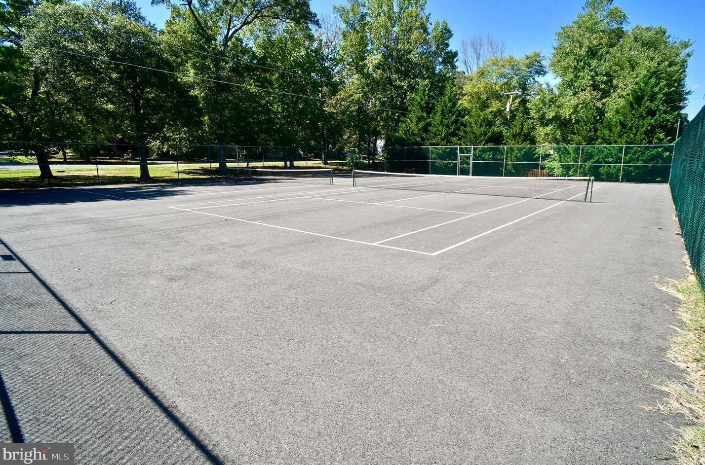 2004 State Room Dr, Stafford VA  22554-2322 exterior