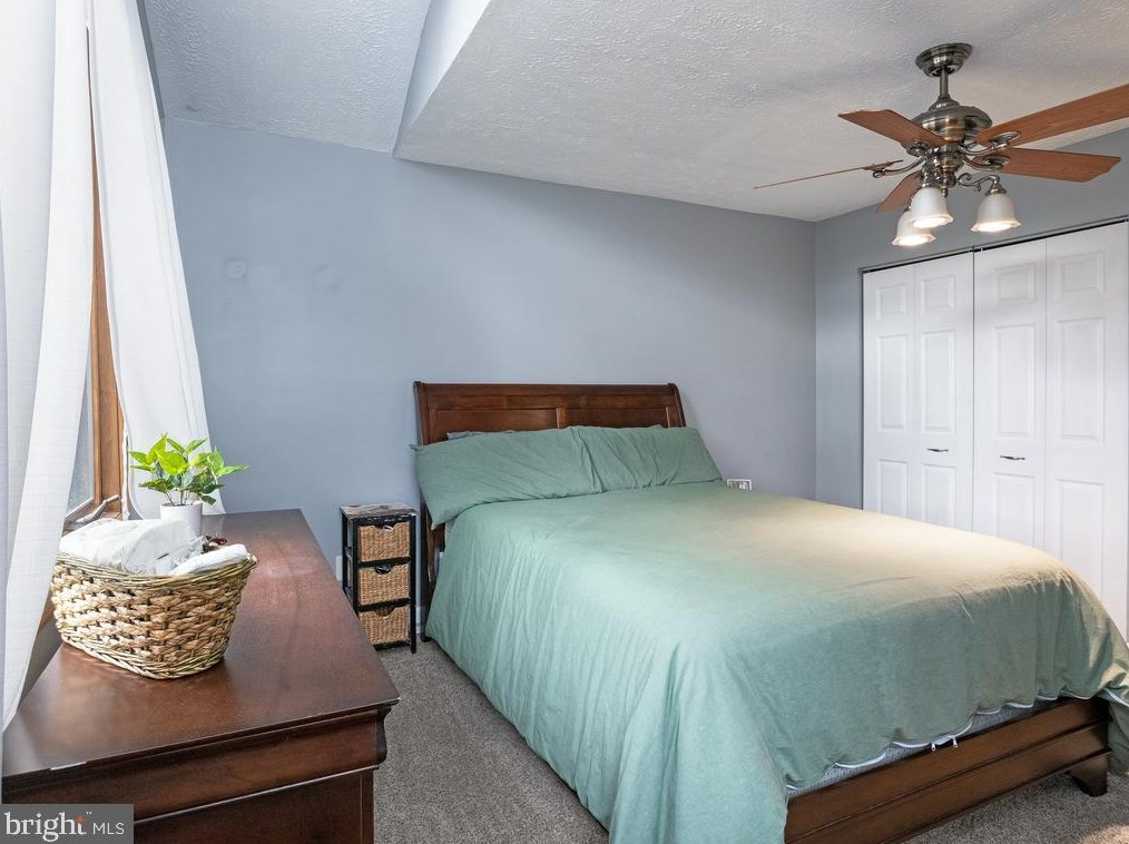 2004 State Room Dr, Stafford VA  22554-2322 exterior