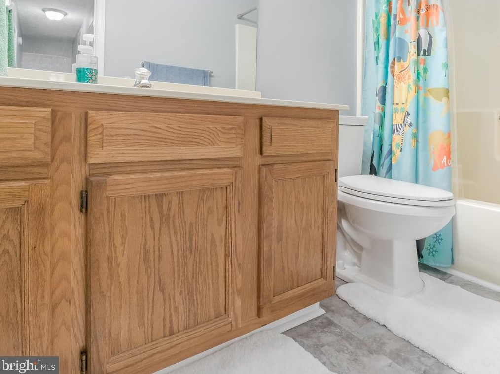 2004 State Room Dr, Stafford VA  22554-2322 exterior