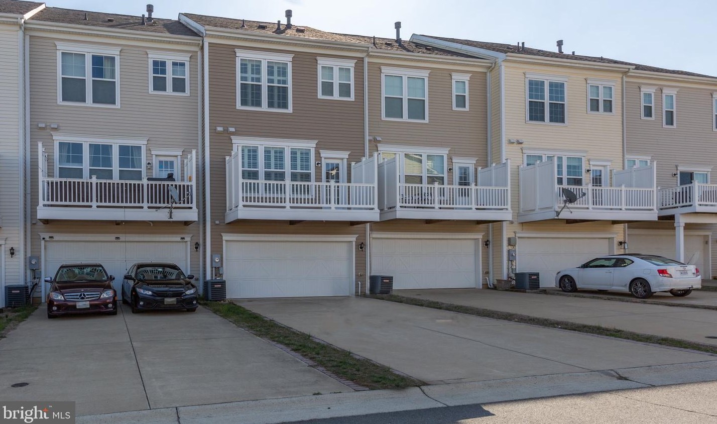 207 Apricot St, Stafford VA  22554-2500 exterior