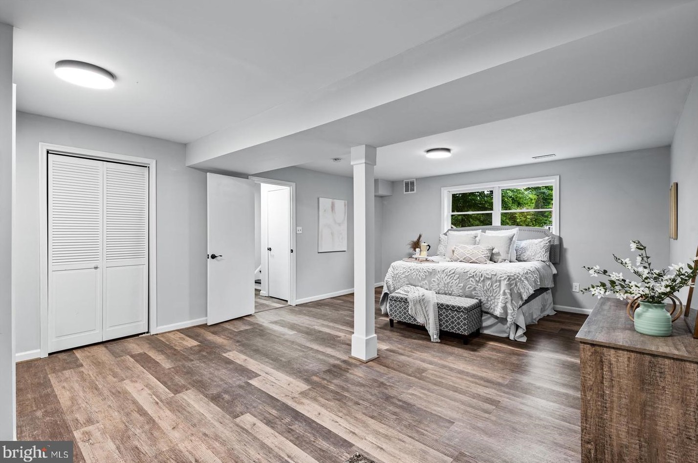 1011 Aquia Dr, Stafford VA  22554-1940 exterior