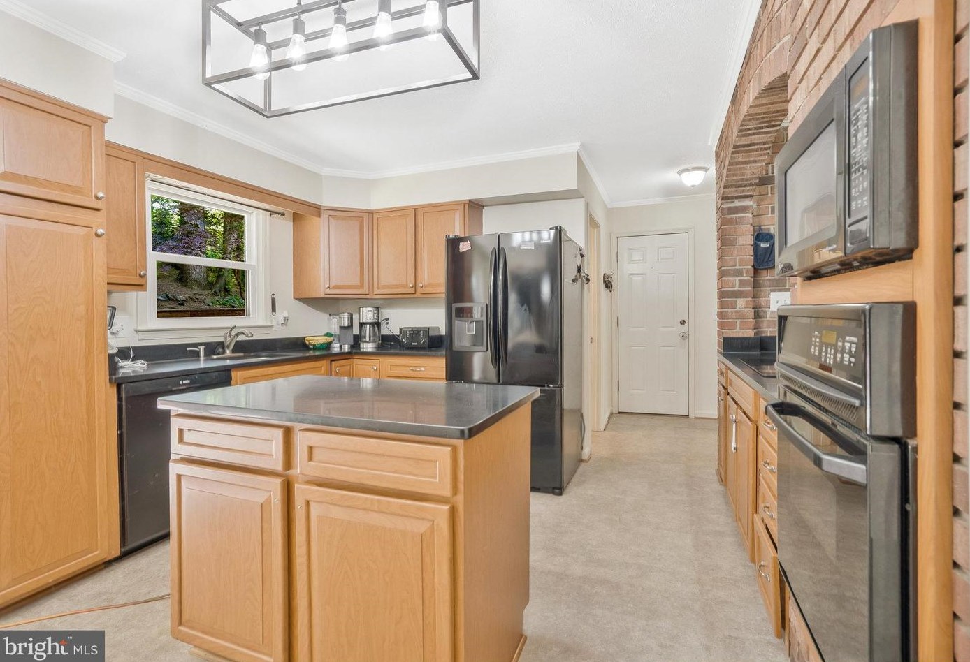 1101 Cape Cod Dr, Stafford VA  22554-2121 exterior