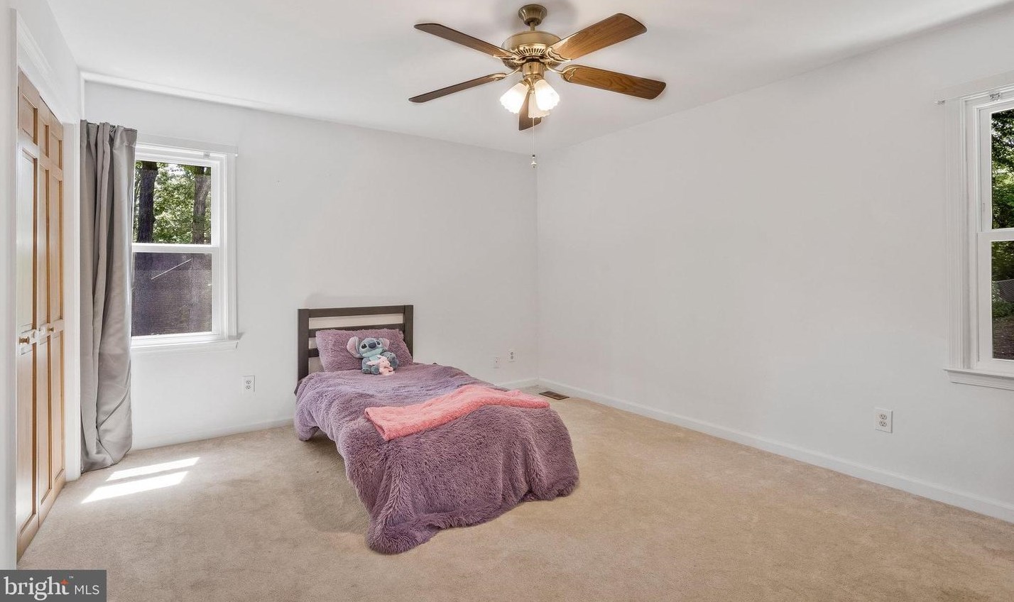 1101 Cape Cod Dr, Stafford VA  22554-2121 exterior