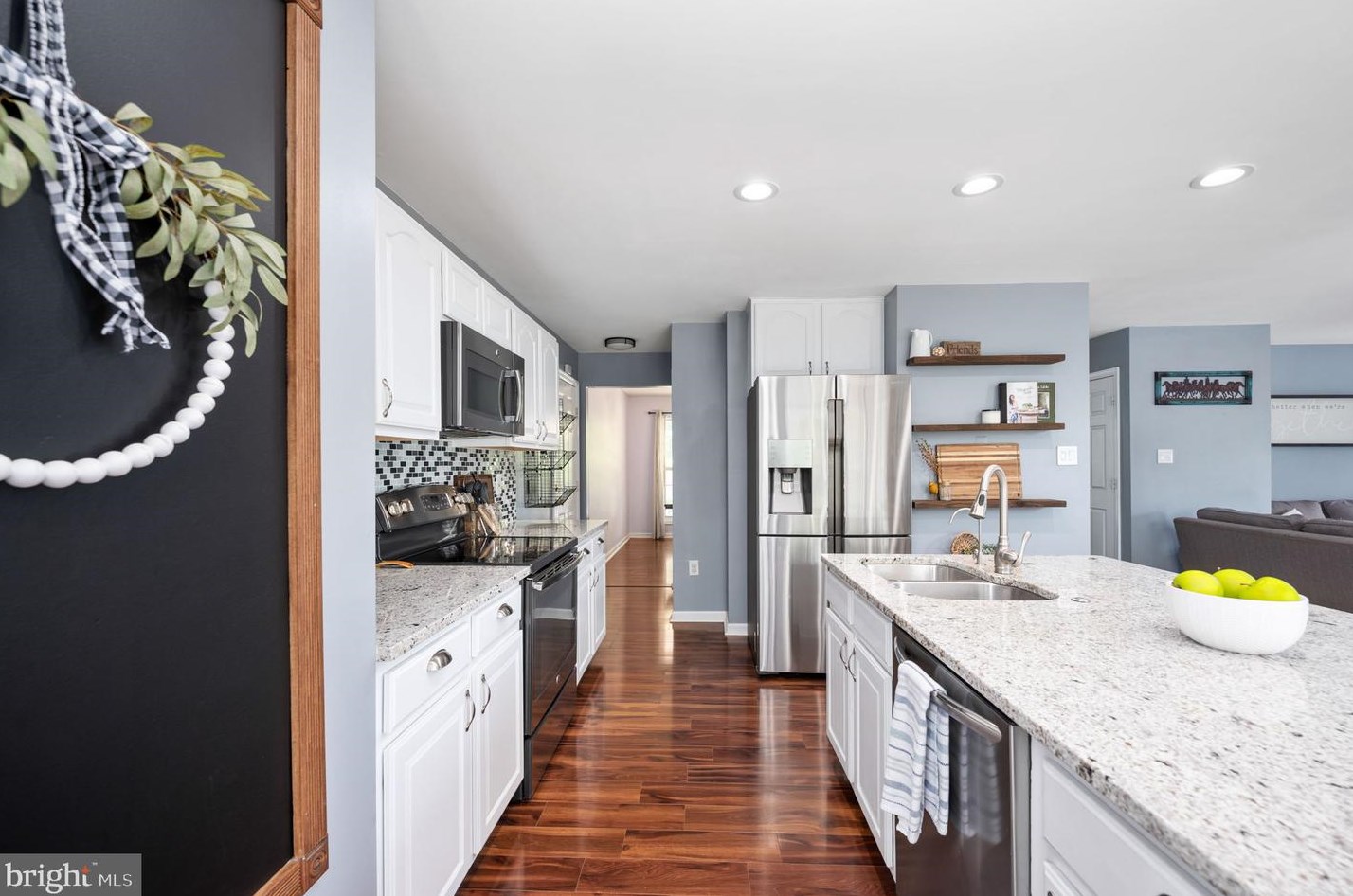 1 Grace Ct, Stafford VA 22556-8025 exterior