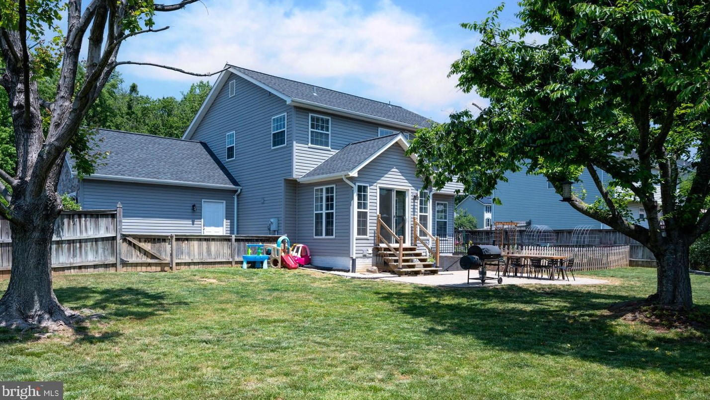 1 Grace Ct, Stafford VA 22556-8025 exterior