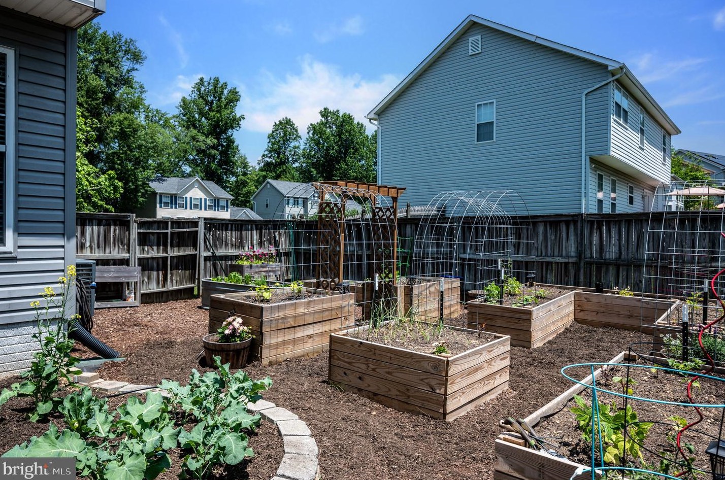 1 Grace Ct, Stafford VA 22556-8025 exterior