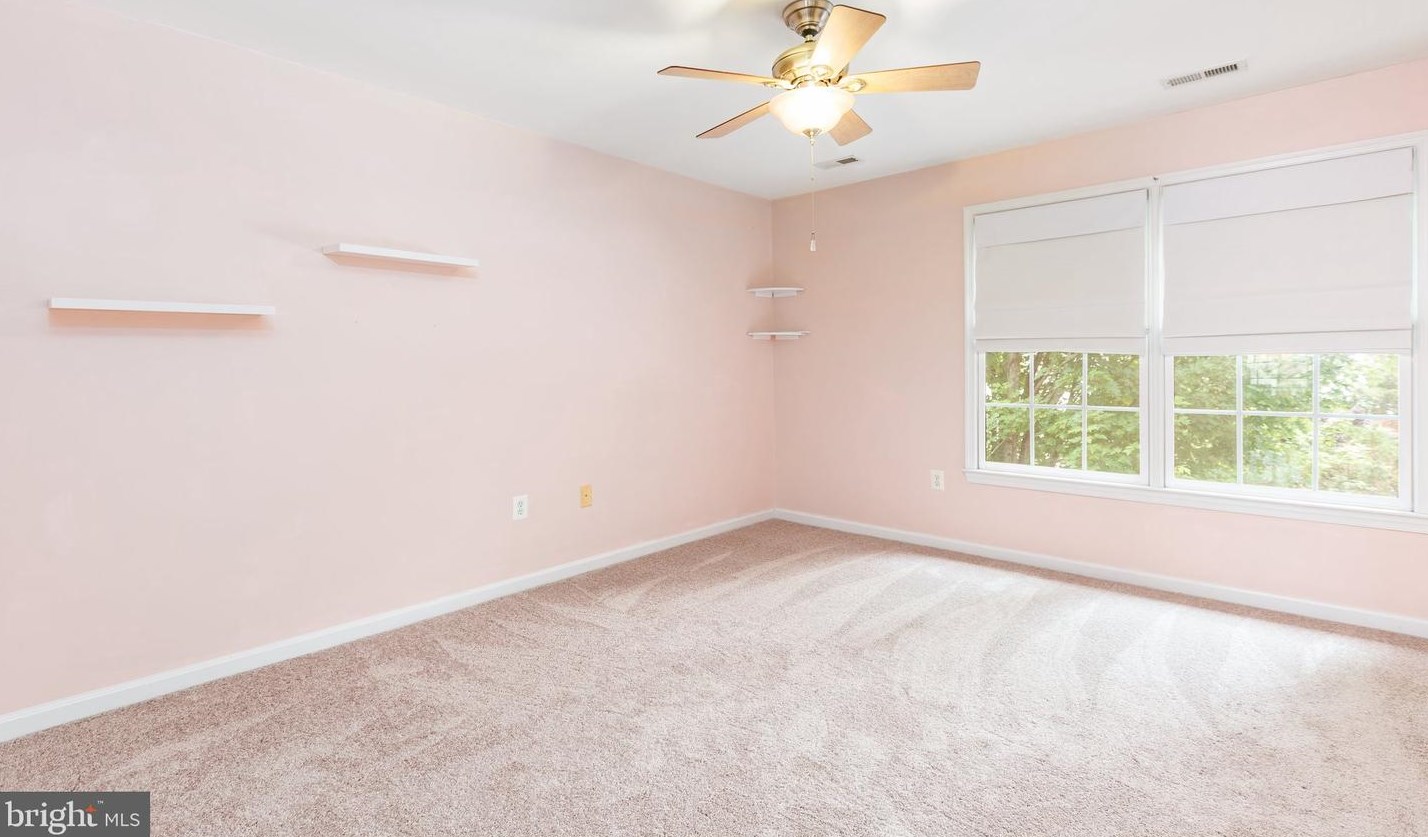 5 Scotland Cir, Stafford VA 22554-7612 exterior