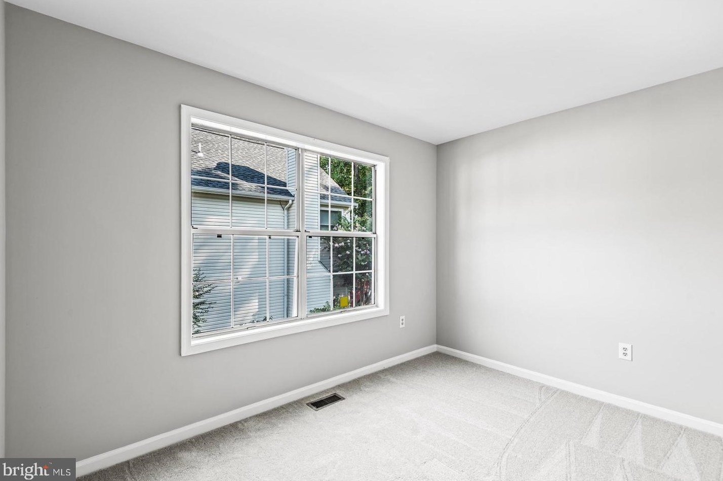 10 Darbywood Ct, Stafford VA 22554-7848 exterior