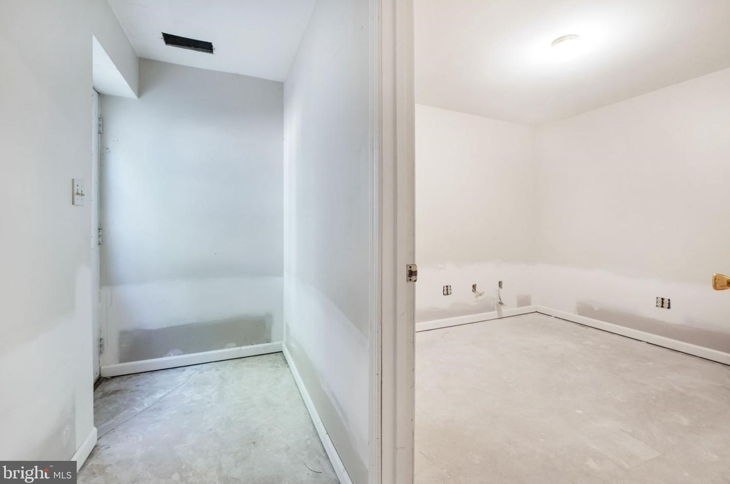 16 Regency Dr, Stafford VA 22554-7832 exterior