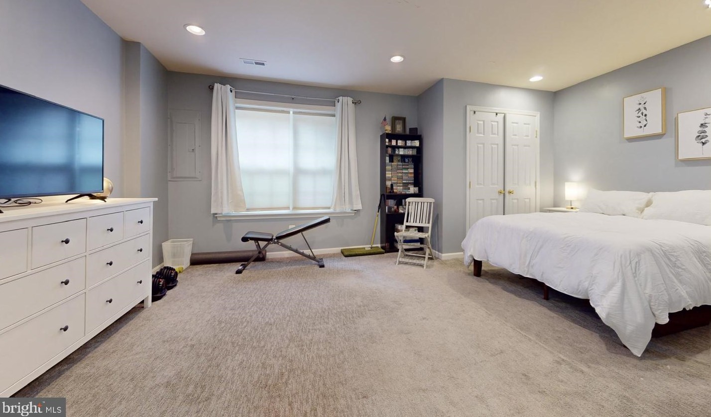 206 Breakers Edge Ct, Stafford VA  22554-4509 exterior