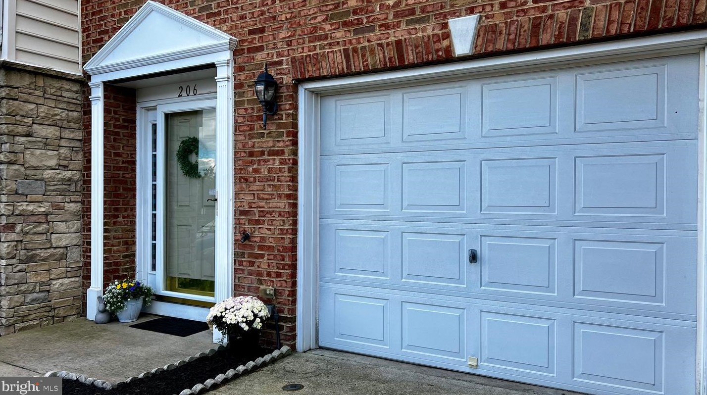 206 Breakers Edge Ct, Stafford VA  22554-4509 exterior