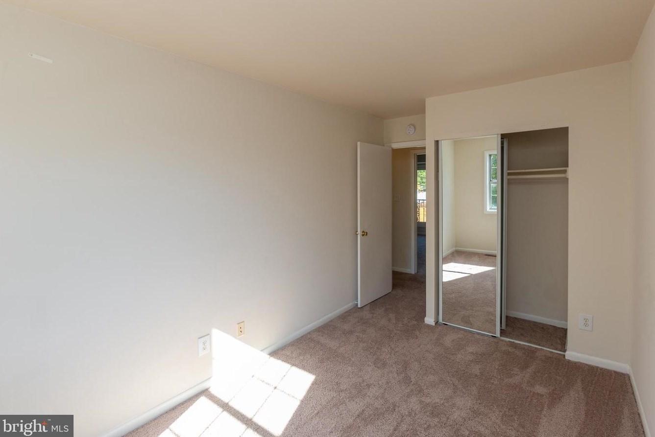 19 Oak Rd, Stafford VA  22556-3865 exterior