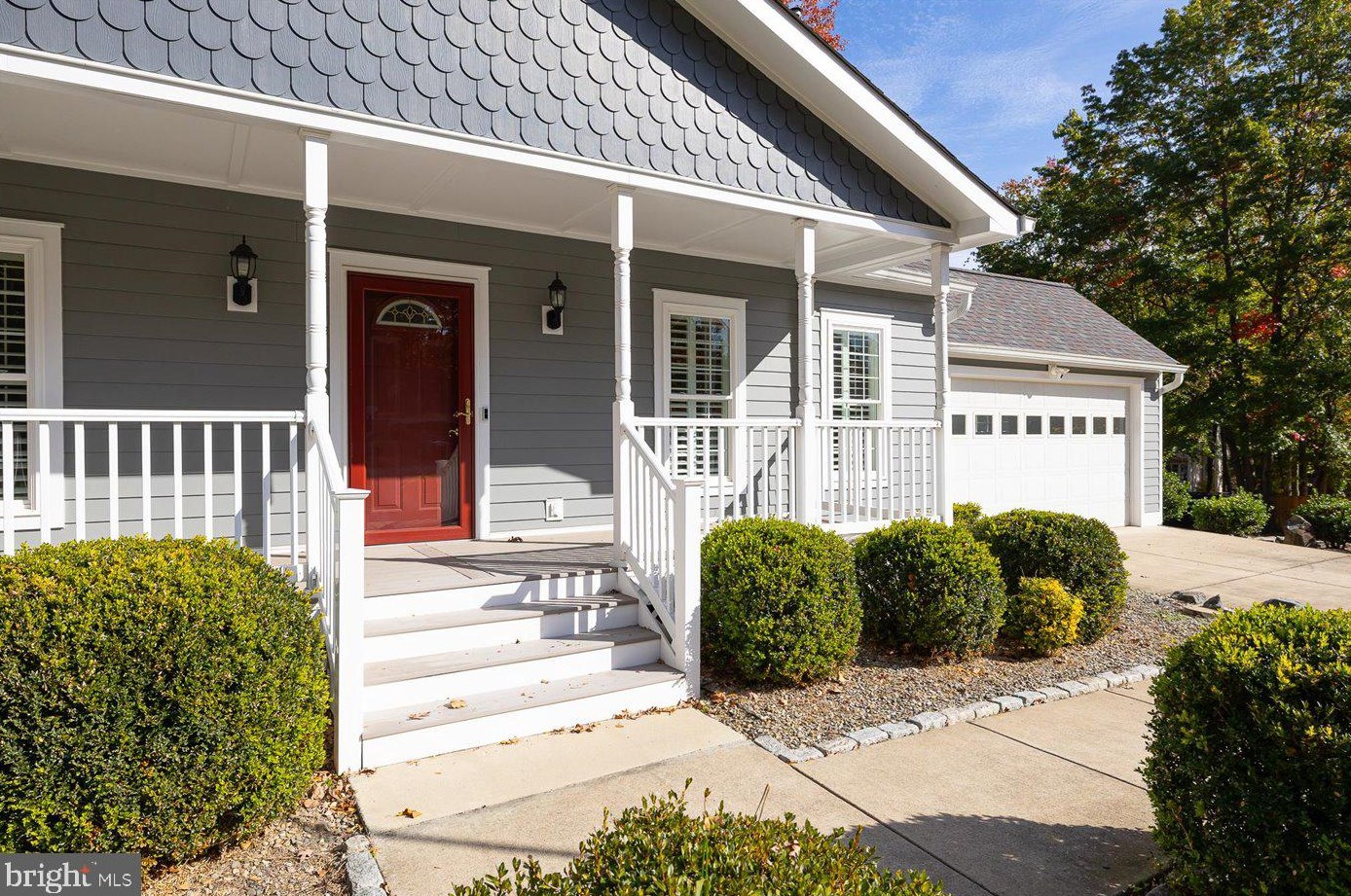 111 Oakwood Dr, Stafford VA  22554-3924 exterior