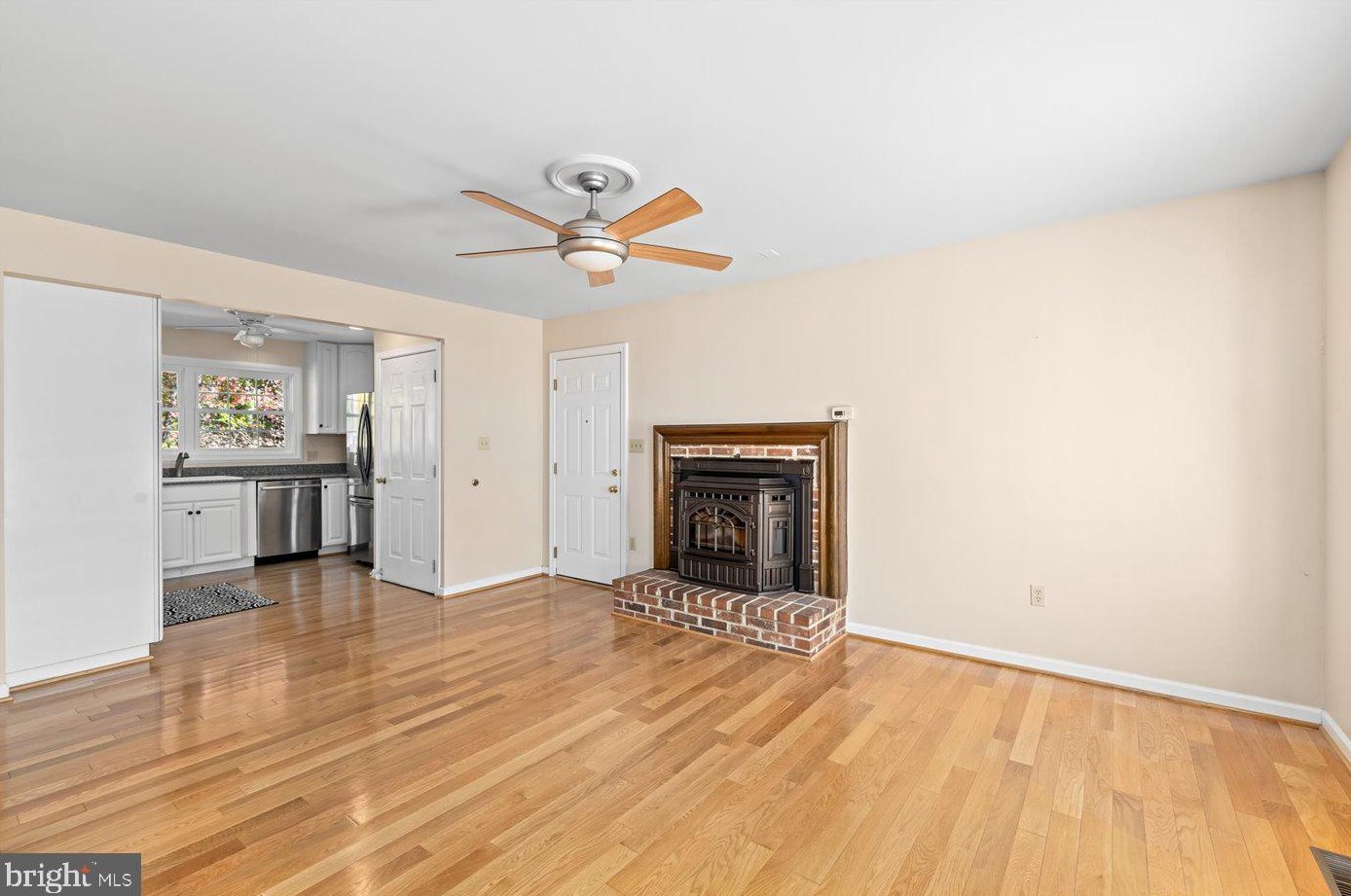 111 Oakwood Dr, Stafford VA  22554-3924 exterior