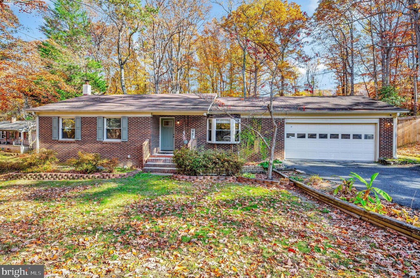 21 Greenridge Dr, Stafford VA  22554-5122 exterior