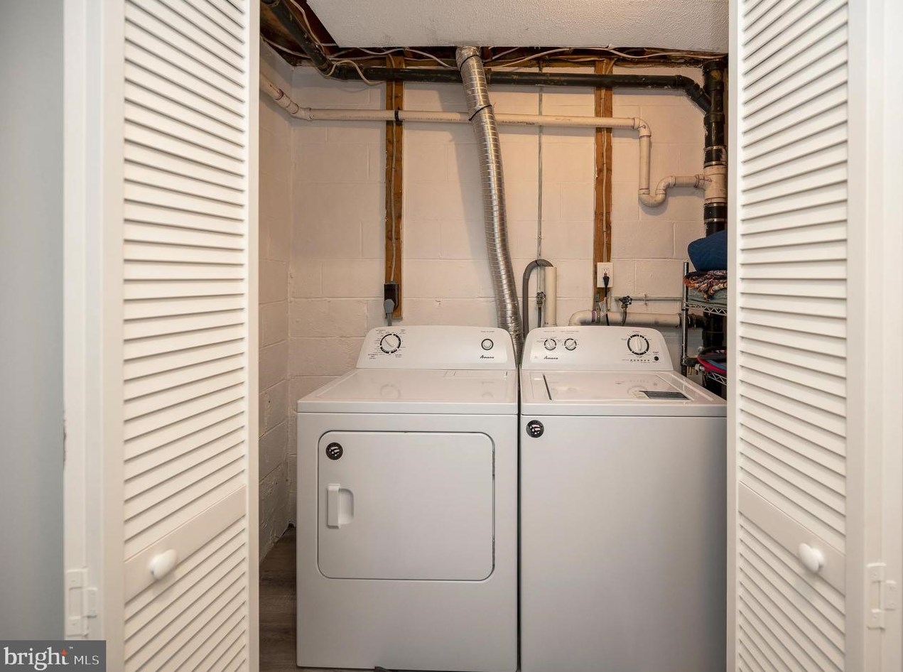 21 Greenridge Dr, Stafford VA  22554-5122 exterior