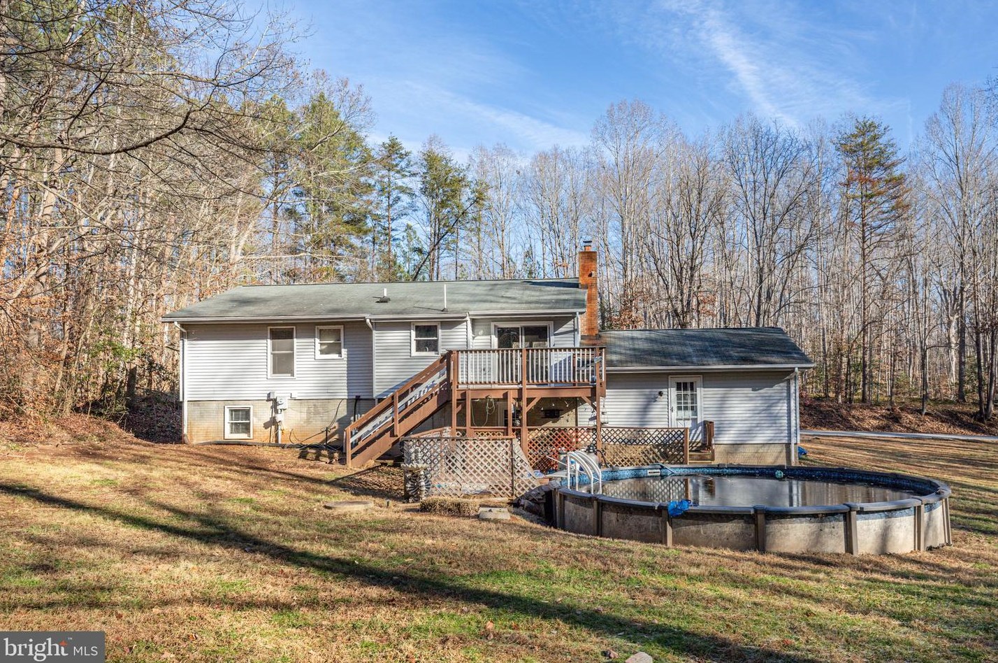 93 Dunbar Dr, Stafford VA  22556-6002 exterior