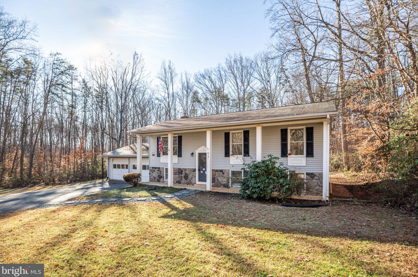 93 Dunbar Dr, Stafford VA  22556-6002 exterior