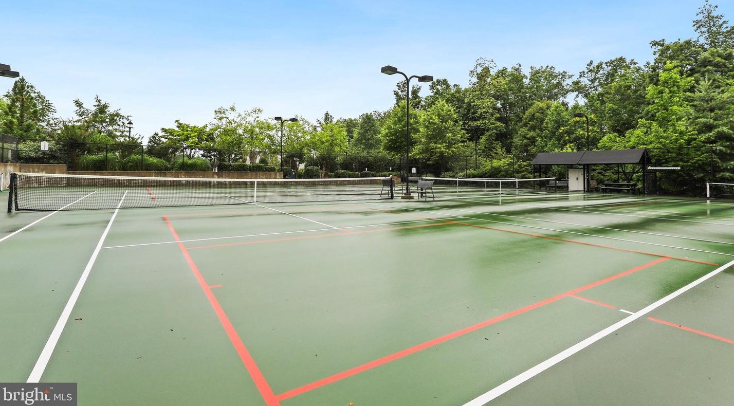 26 Table Bluff Dr, Fredericksburg VA  22406-5458 exterior