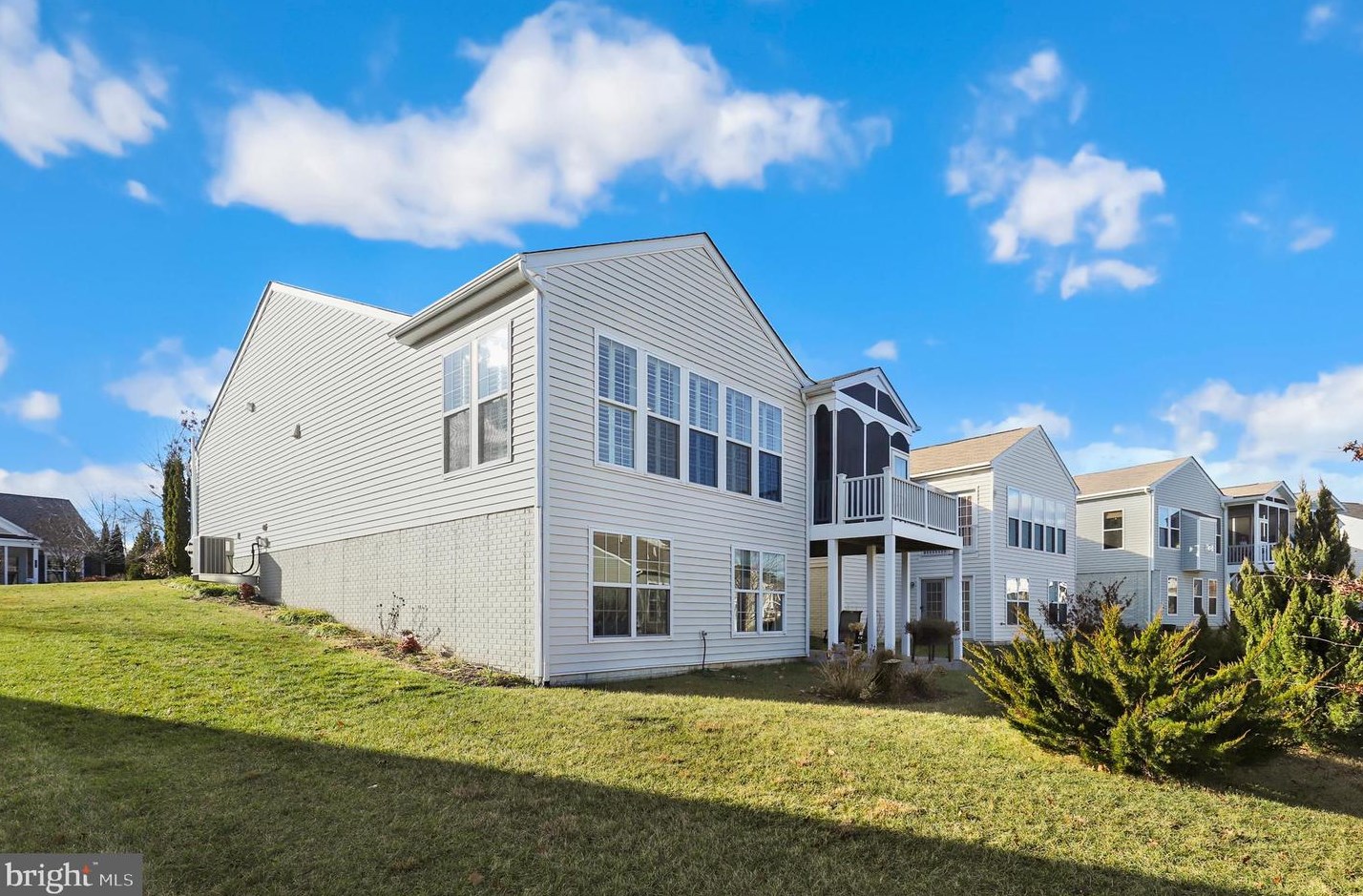 26 Table Bluff Dr, Fredericksburg VA  22406-5458 exterior