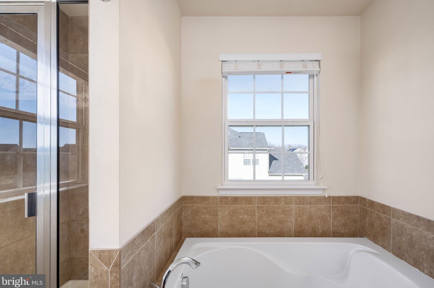 28 Royal Crescent Way, Fredericksburg VA  22406-7296 exterior