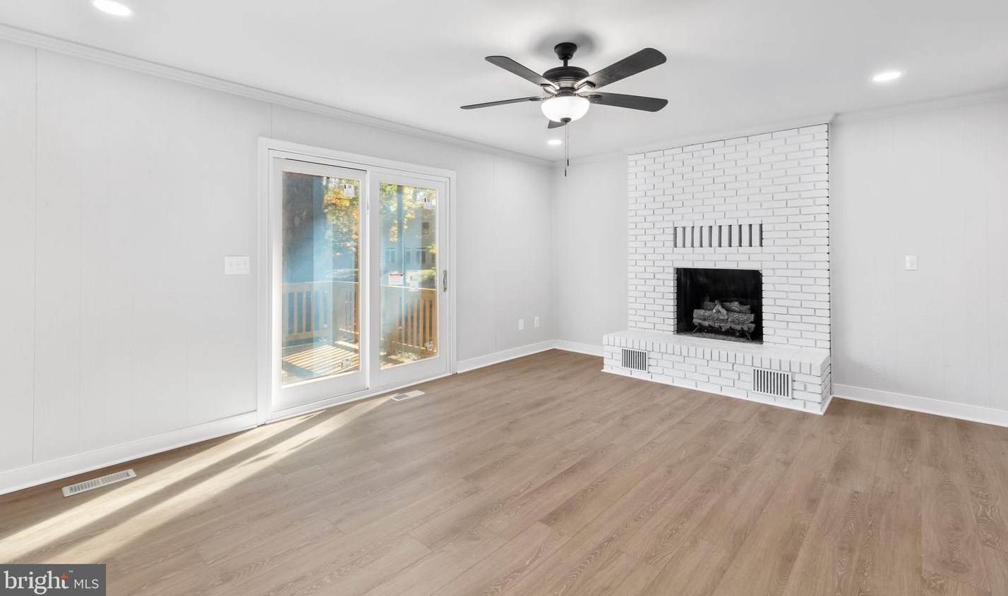 700 Winterberry Dr, Fredericksburg VA  22405-2056 exterior