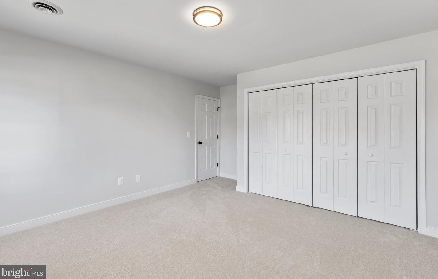 700 Winterberry Dr, Fredericksburg VA  22405-2056 exterior