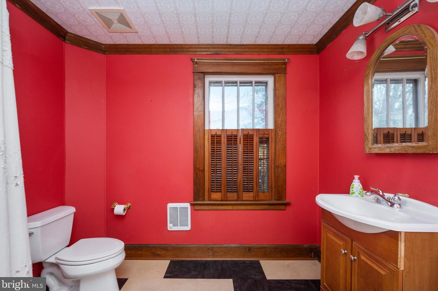 110 Madison Ave, Fredericksburg VA  22405-2527 exterior