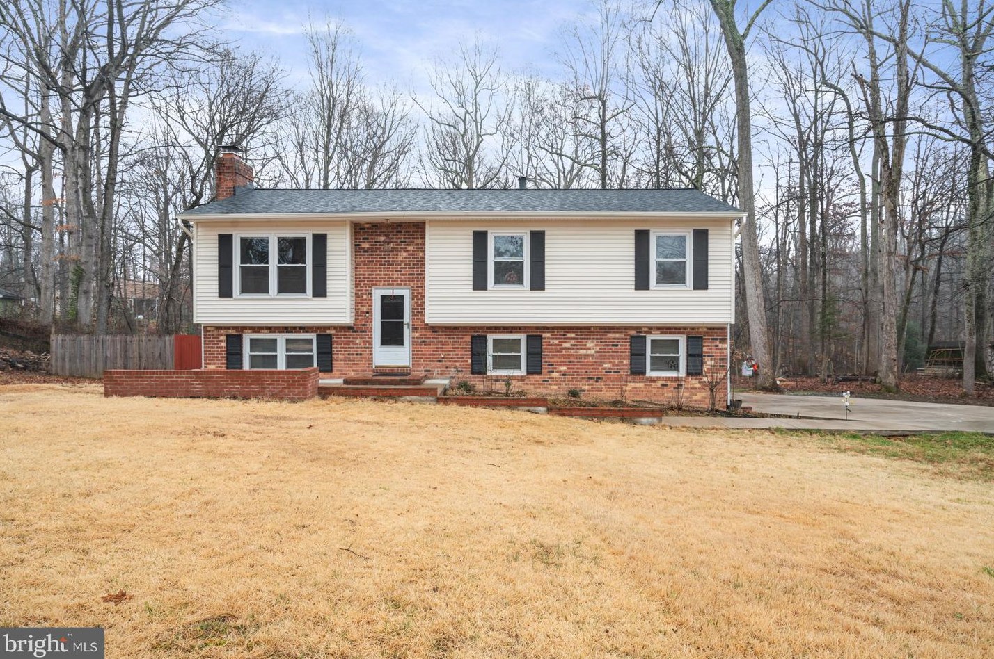319 Cropp Rd, Fredericksburg VA  22406-4017 exterior