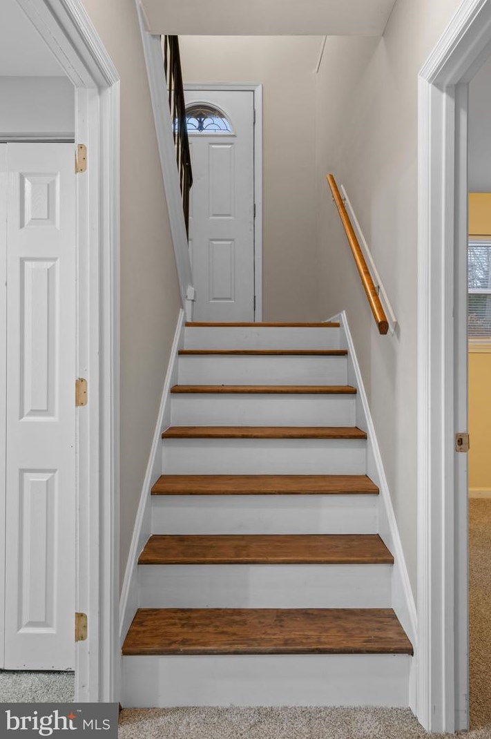 319 Cropp Rd, Fredericksburg VA  22406-4017 exterior