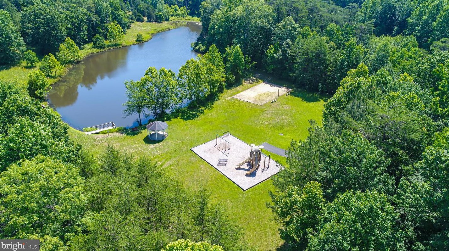 8 Riva Ridge Ln, Stafford VA  22556-6670 exterior