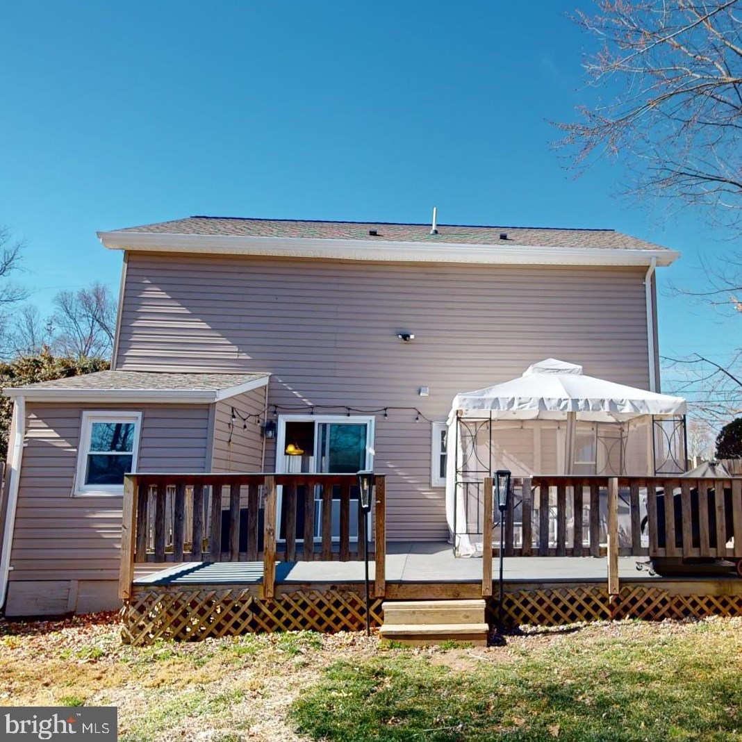303 Phillips St, Fredericksburg VA  22405-2715 exterior