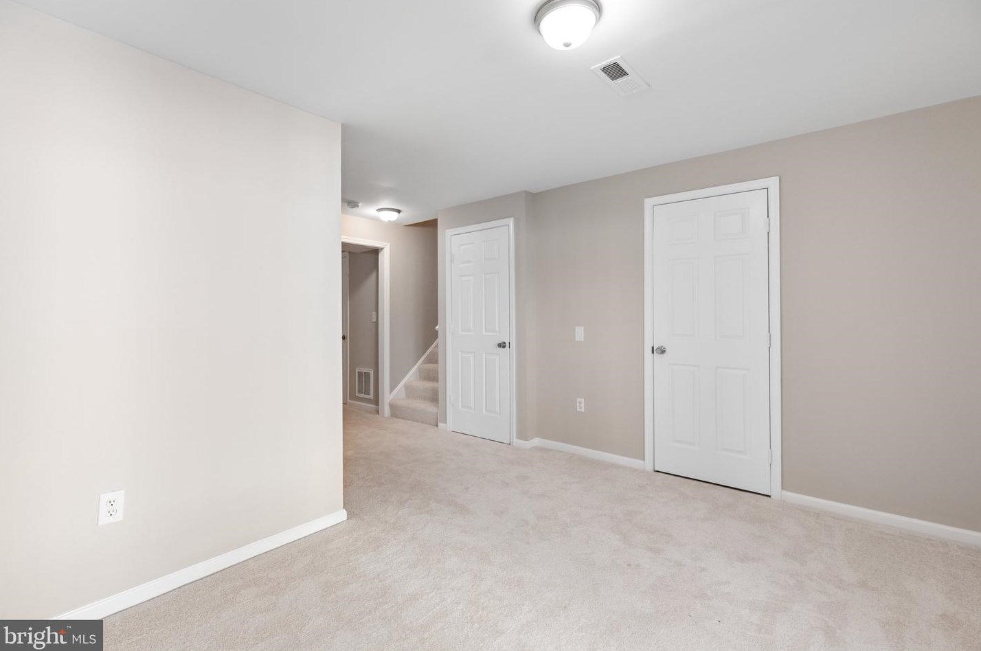 812 Kings Crest Dr, Stafford VA  22554-7739 exterior