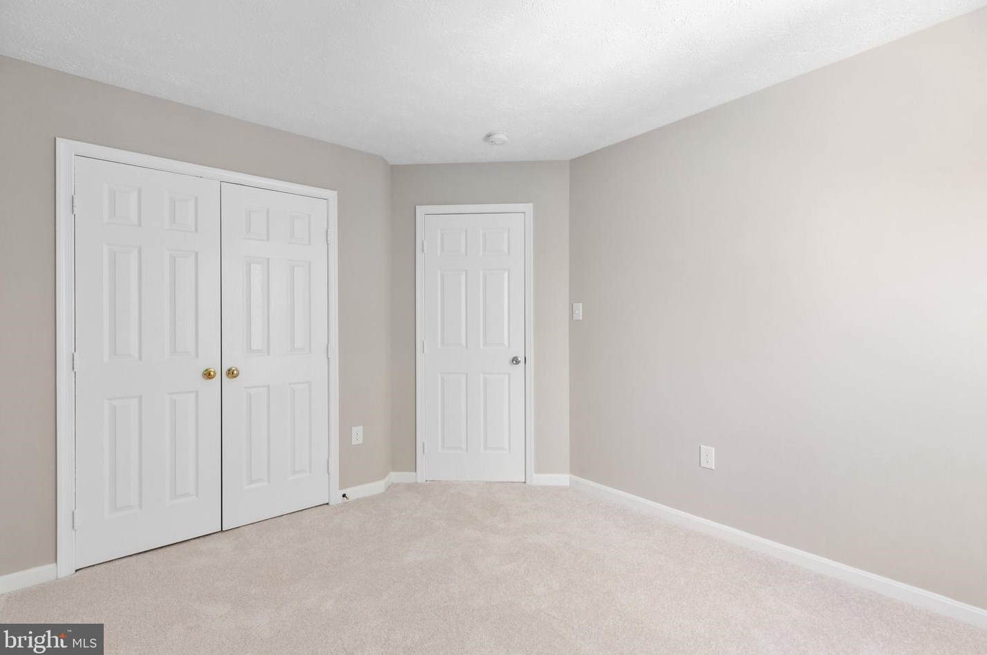 812 Kings Crest Dr, Stafford VA  22554-7739 exterior