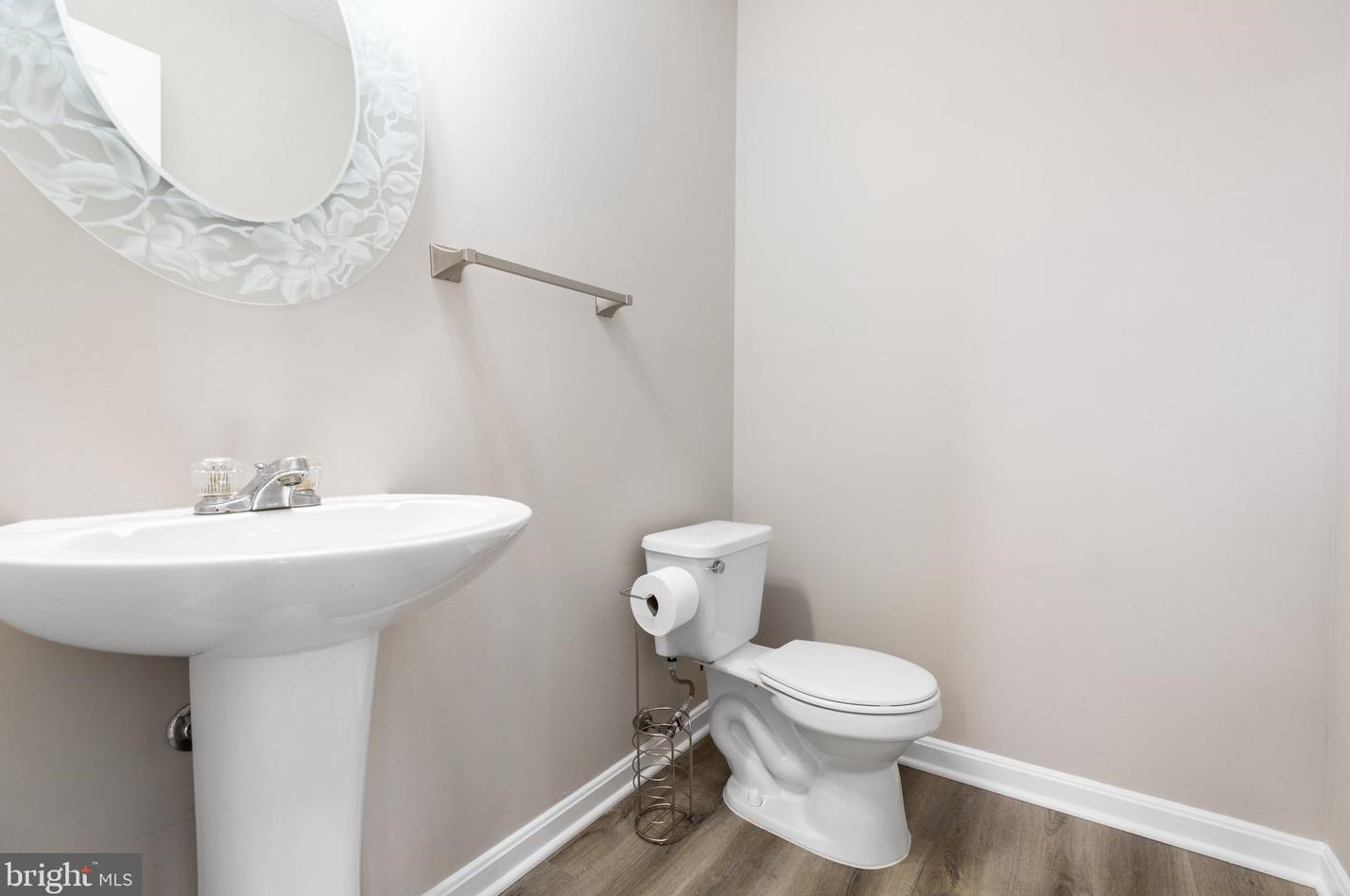 812 Kings Crest Dr, Stafford VA  22554-7739 exterior