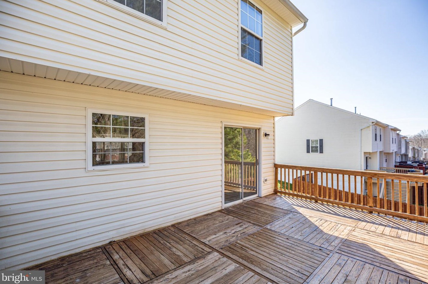 812 Kings Crest Dr, Stafford VA  22554-7739 exterior