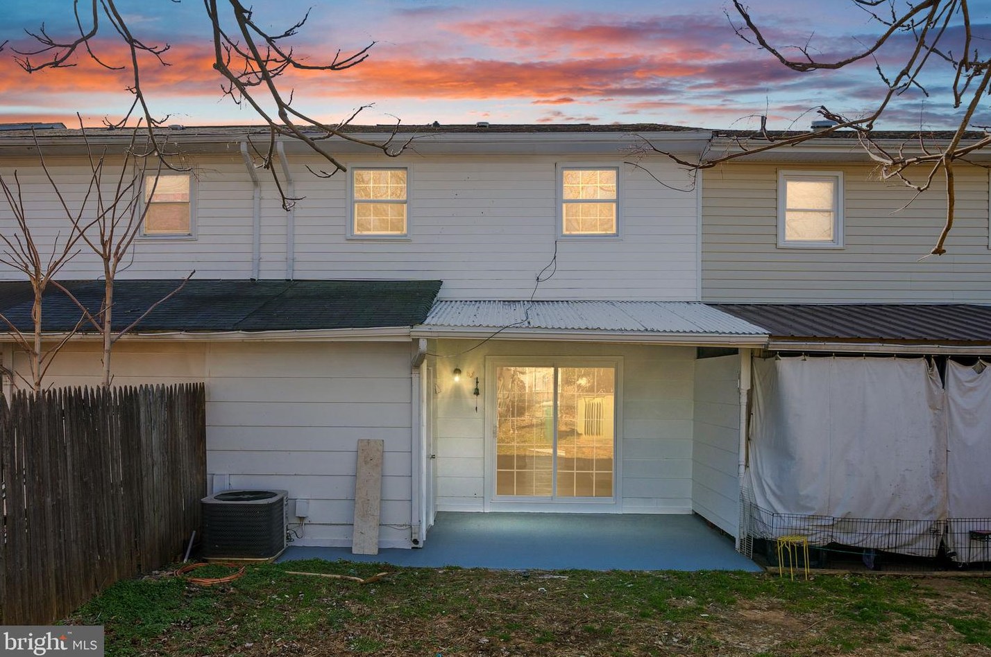 22 Coventry Ct, Fredericksburg VA  22405-2759 exterior