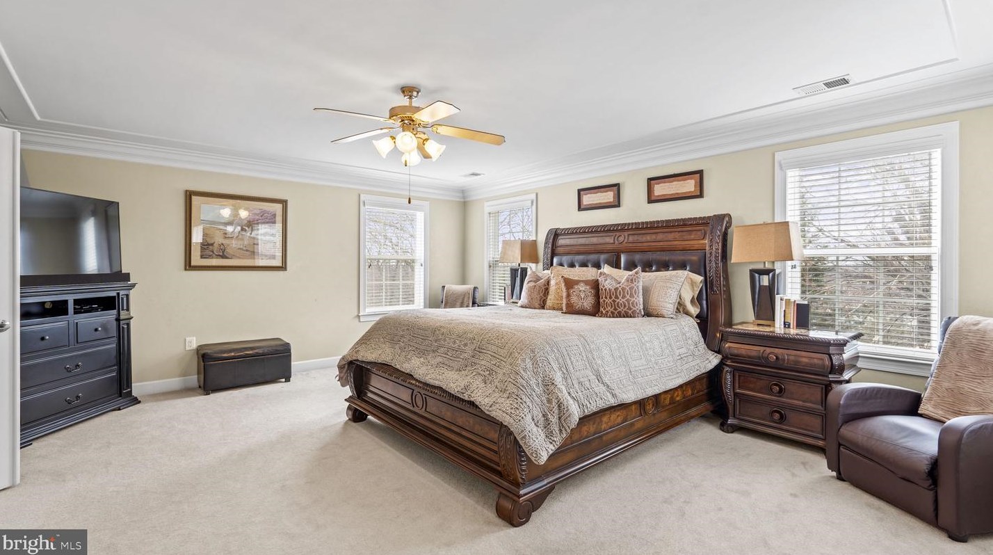 2 Towering Oaks Dr, Fredericksburg VA  22405-8732 exterior