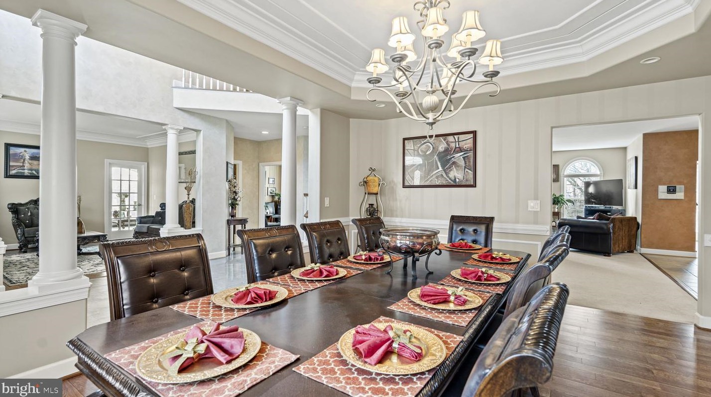 2 Towering Oaks Dr, Fredericksburg VA  22405-8732 exterior