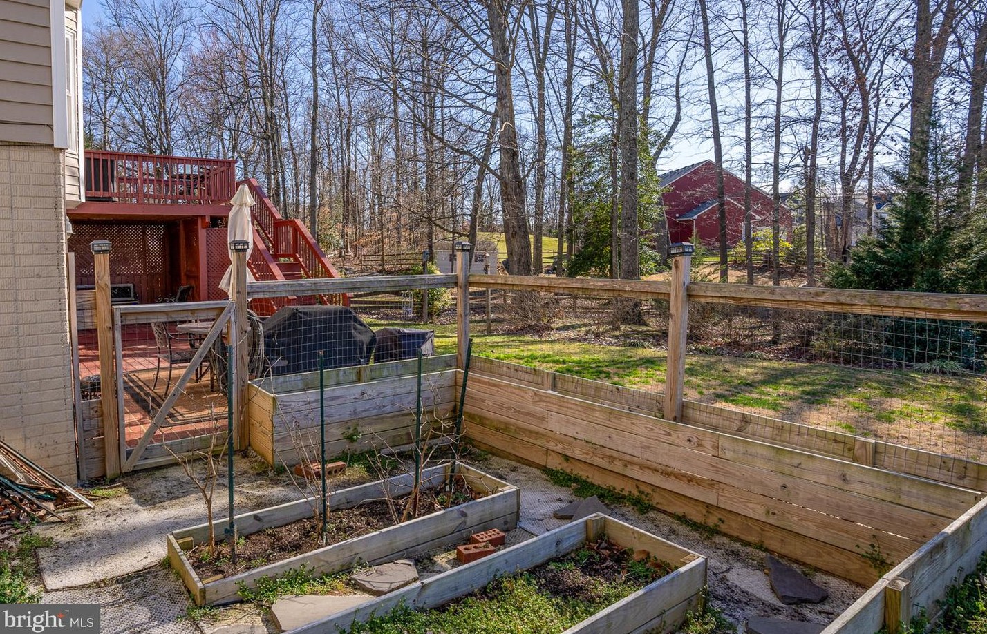 70 Green Hill Ln, Fredericksburg VA  22405 exterior