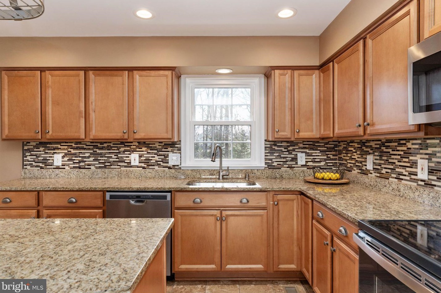 70 Green Hill Ln, Fredericksburg VA  22405 exterior