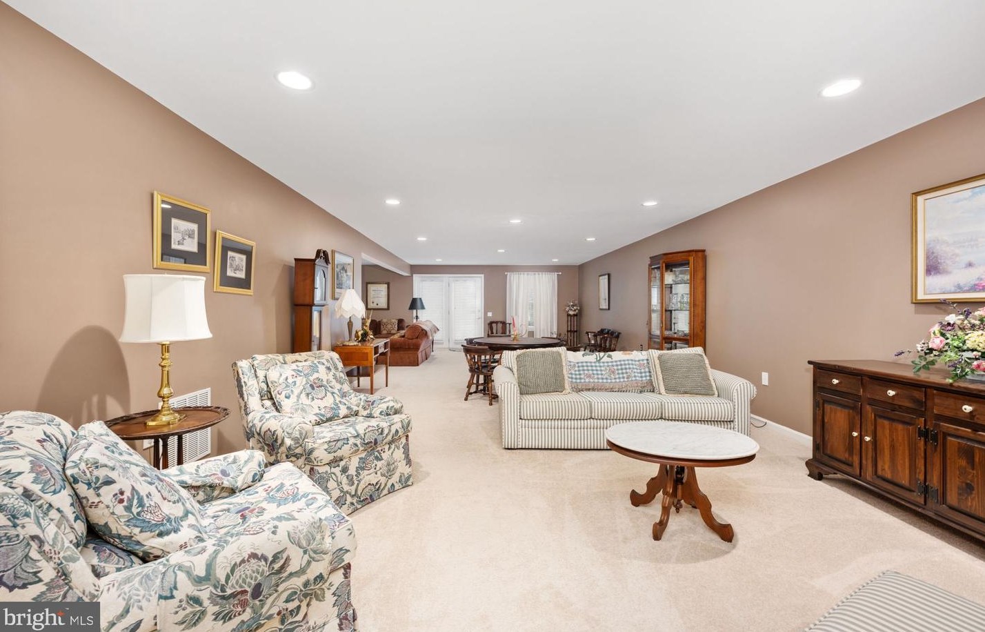 2 Linden Dr, Fredericksburg VA  22406-7494 exterior