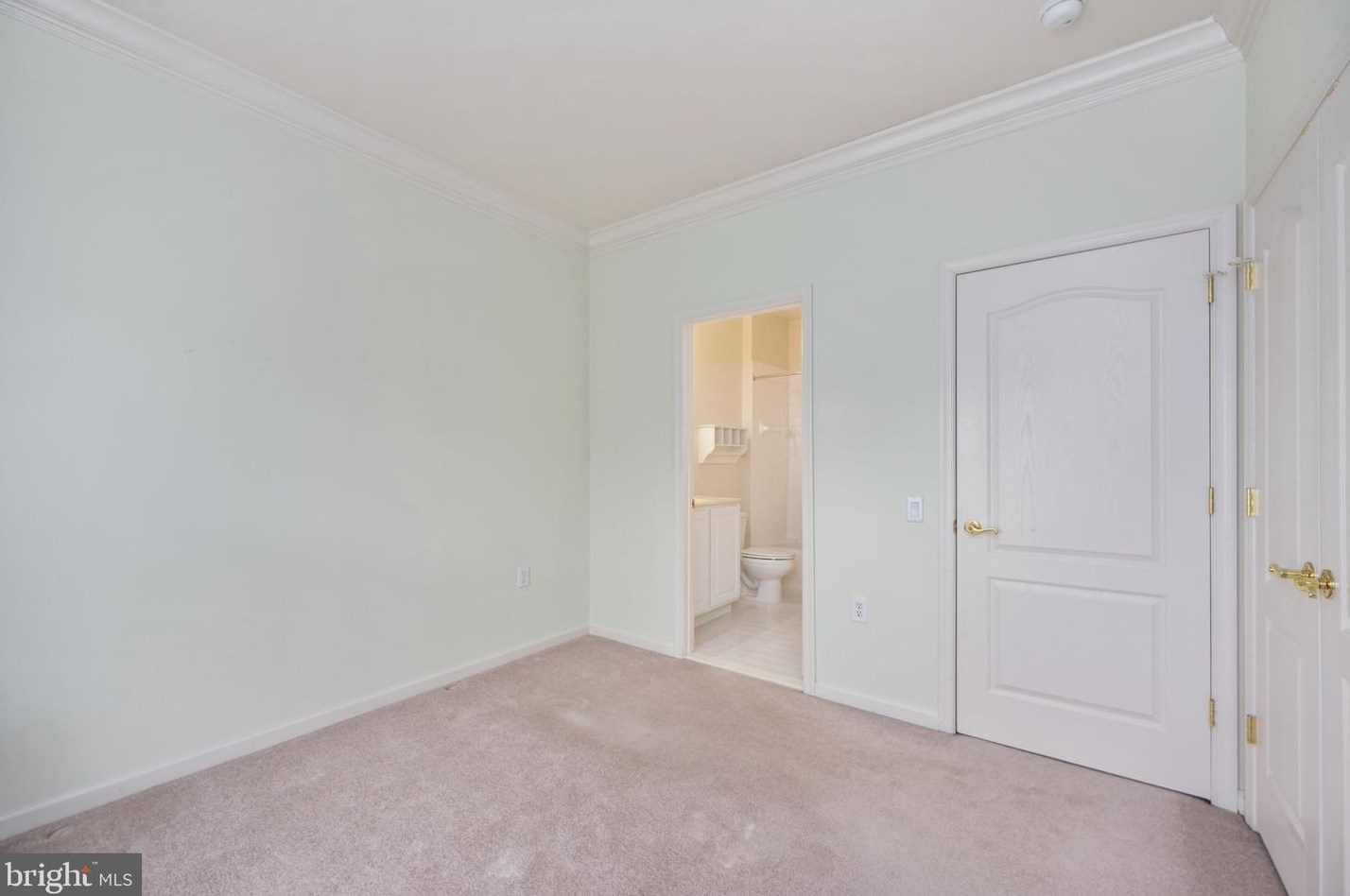 2 Linden Dr, Fredericksburg VA  22406-7494 exterior