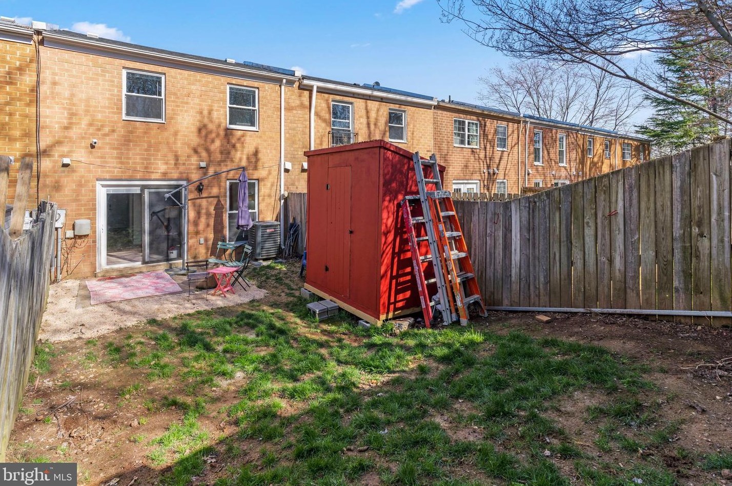 92 Chestnut Dr, Stafford VA 22554-5060 exterior