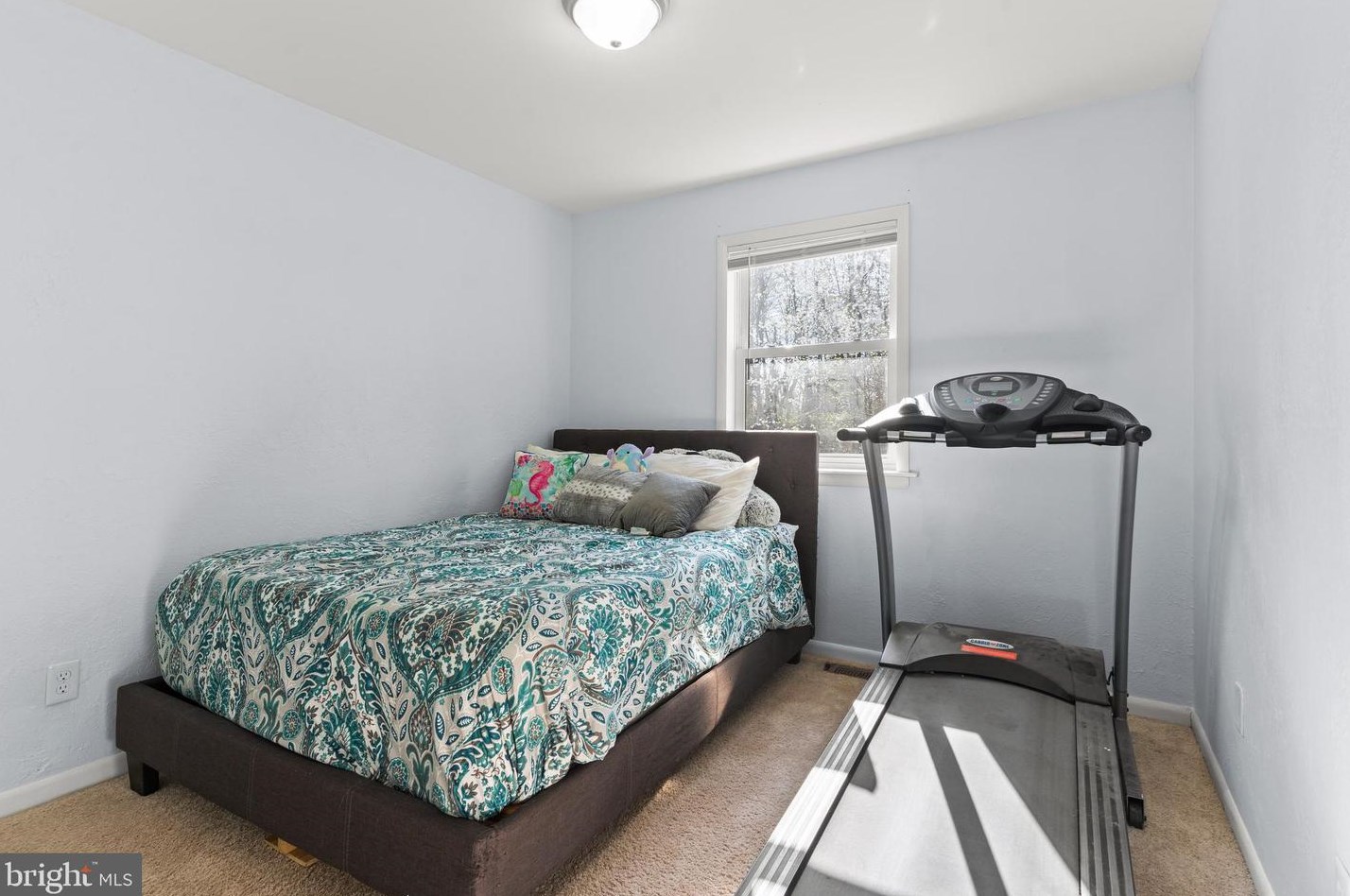 92 Chestnut Dr, Stafford VA 22554-5060 exterior