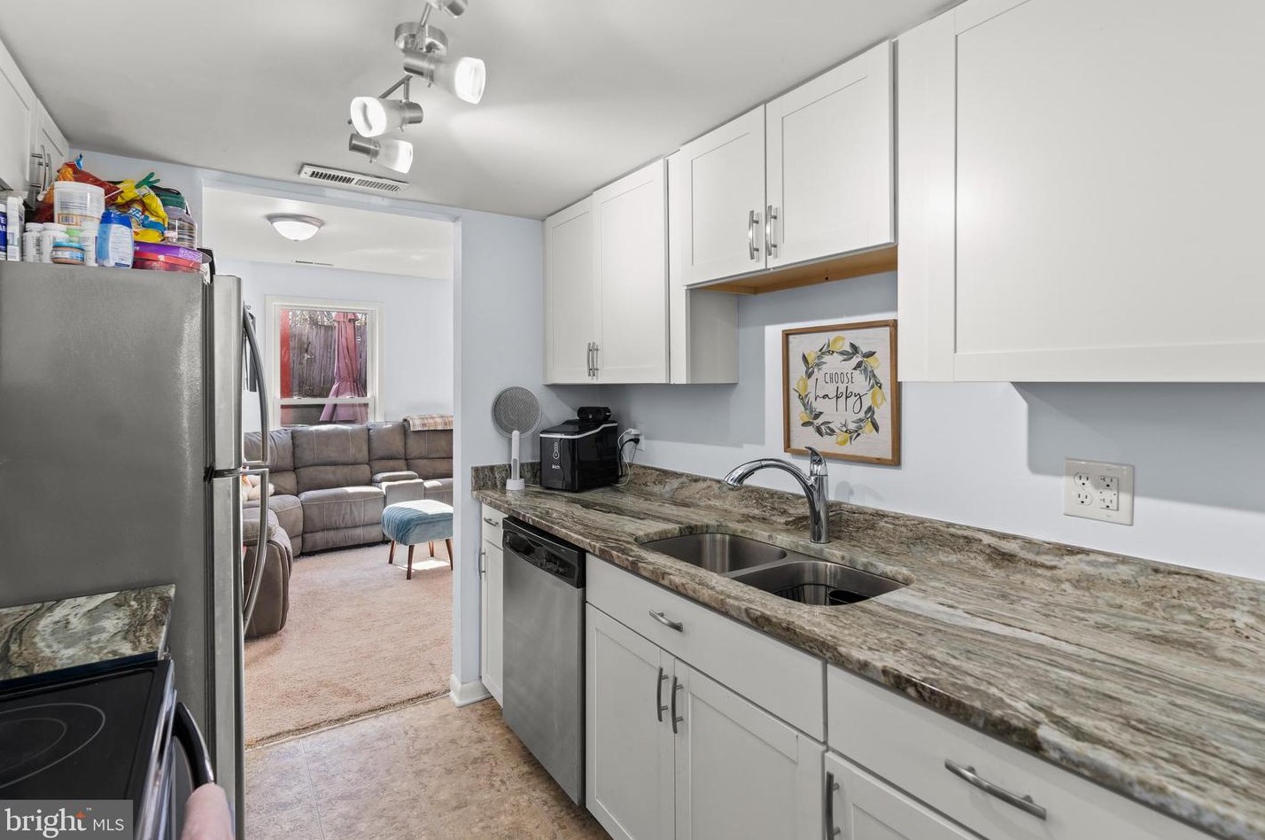 92 Chestnut Dr, Stafford VA 22554-5060 exterior