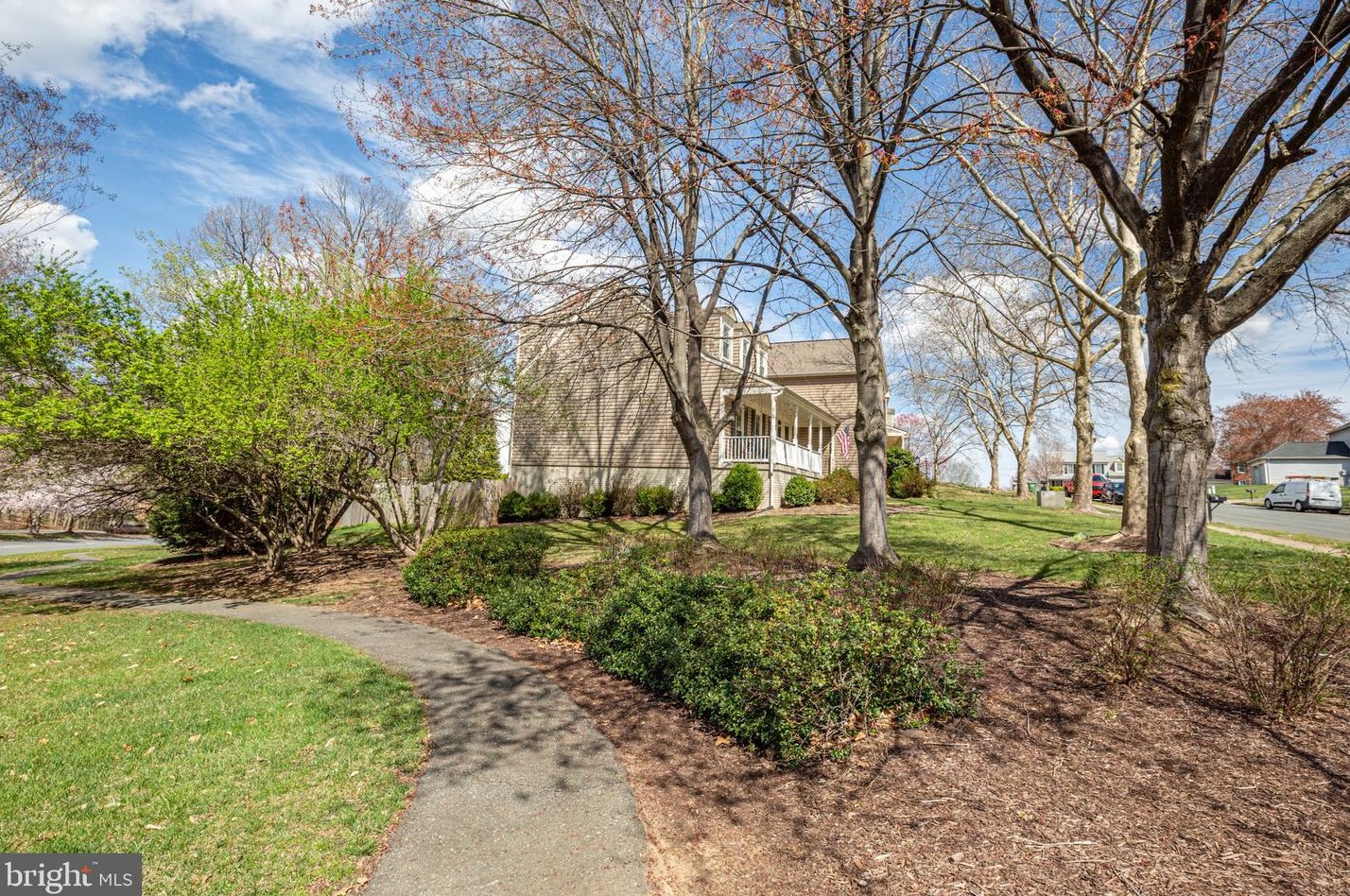 1 New Bedford Ct, Stafford VA  22554-7524 exterior