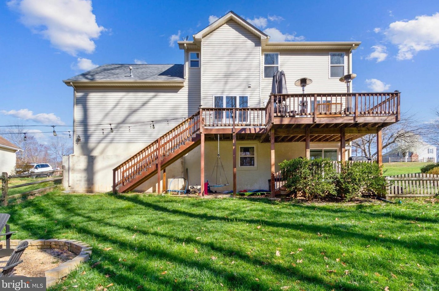 114 Hamlin Dr, Fredericksburg VA  22405-3371 exterior